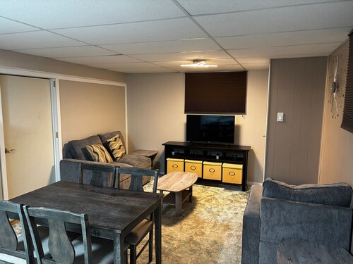 Cozy 2 Queen Beds + Sofa Bed | Private Entry