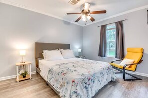 3 slaapkamers, een bureau, een strijkplank/strijkijzer, gratis wifi