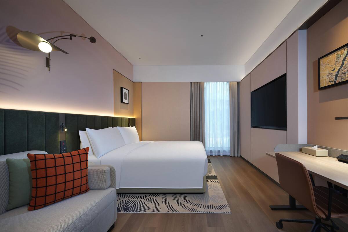 Room, 1 King Bed, Accessible | Free WiFi