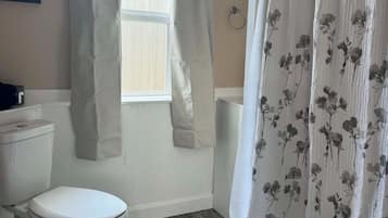 Superior Suite | Bathroom