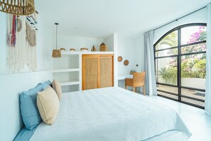Room - Las Guapas : 2 Private Villas with Private Pool, up to 8 Persons : Tamarindo (Tamarindo)