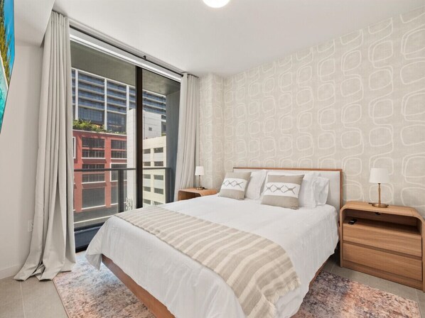 1 bedroom, free WiFi, bed sheets - 501 First #911 Prime Downtown Living (Miami)