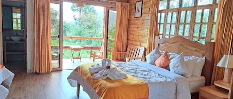 Bungalow familial, balcon, vue sur la ville