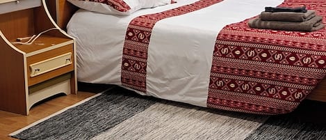 3 chambres, accĂšs Ă Internet, literie fournie