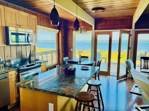 Waltz Seaside Home