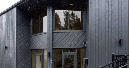 Beautiful Mountain Views in the Heart of Evergreen