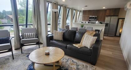 Beautiful Mountain Views in the Heart of Evergreen