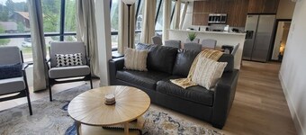 Beautiful Mountain Views in the Heart of Evergreen