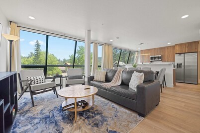 Beautiful Mountain Views in the Heart of Evergreen