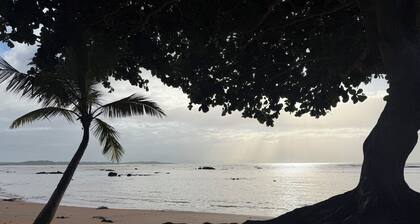 Sun and sea, cozy house in Nova Almeida, pets allowed.
