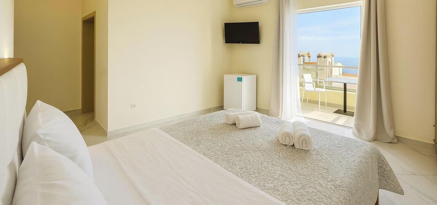 Junior Suite, Balcony, Sea View | Soundproofing, iron/ironing board, free WiFi