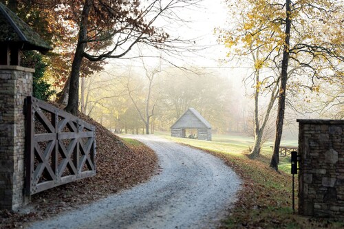 Gather at the Millhouse Lodge, 6-bedroom lodge, sleeps 30