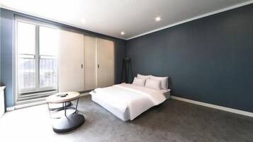 Twin Room, City View | Soundproofing, free WiFi