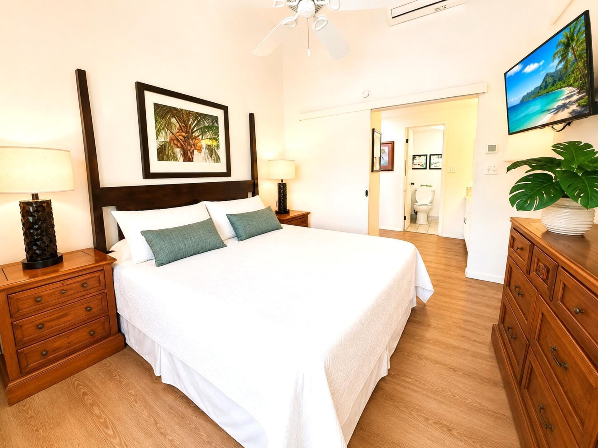 4 bedrooms, iron/ironing board, WiFi, bed sheets