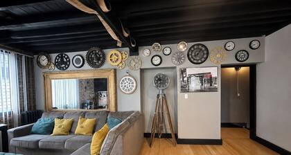 Renovated Detroit 4BR Home | Sleeps 9