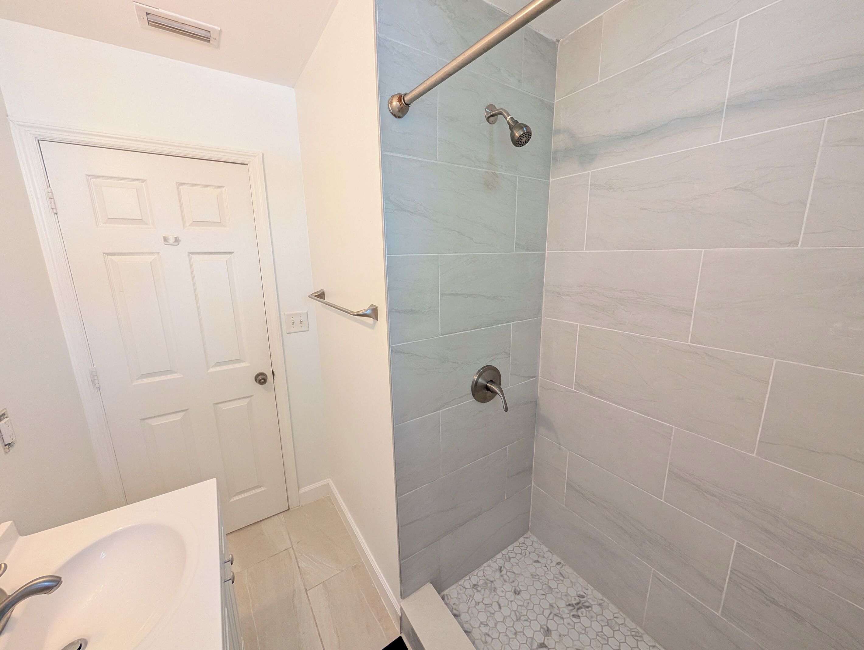 Shower, towels