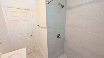 Shower, towels