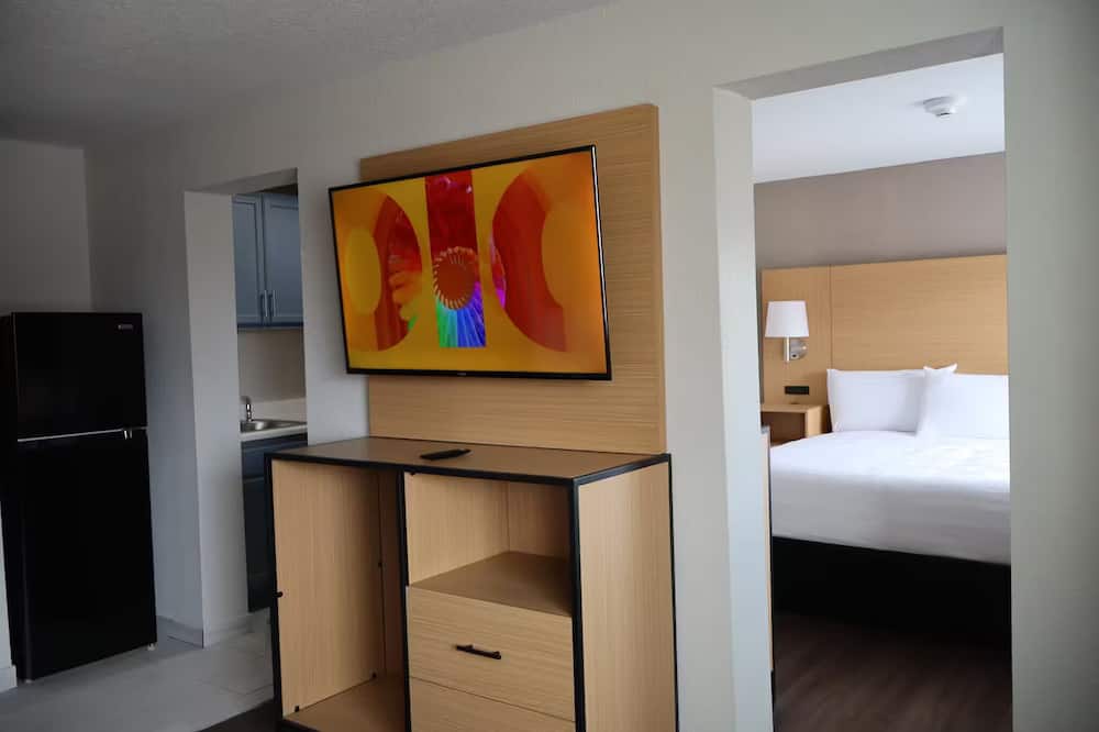 Studio 6 Suites
