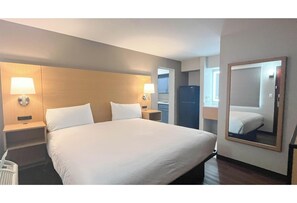 Premium bedding, desk, laptop workspace, blackout curtains - Studio 6 Suites Warsaw, IN  (Warsaw)