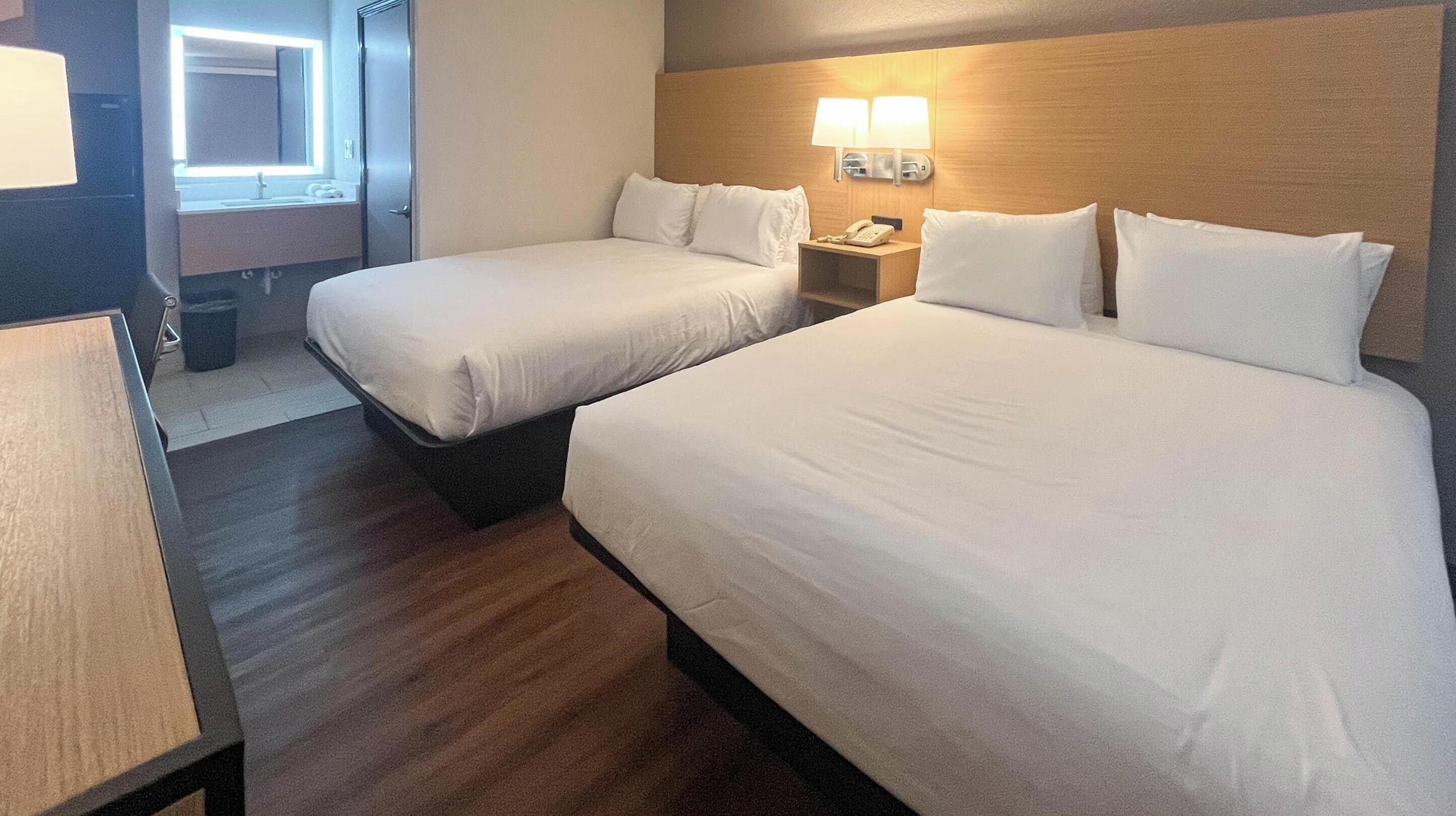 Ropa de cama de alta calidad y escritorio