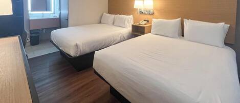 Ropa de cama de alta calidad y escritorio