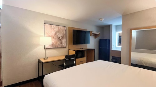 Studio 6 Suites Warsaw, IN 