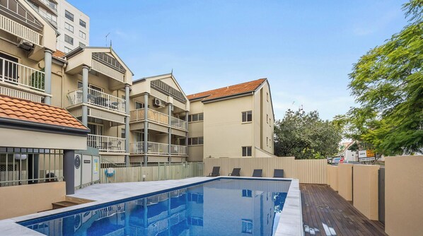 Pool - 1 Brm, Air Con, Parking, Wifi, Walk to City (Kangaroo Point)