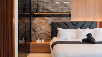 Villa | Premium bedding, iron/ironing board, free WiFi, bed sheets
