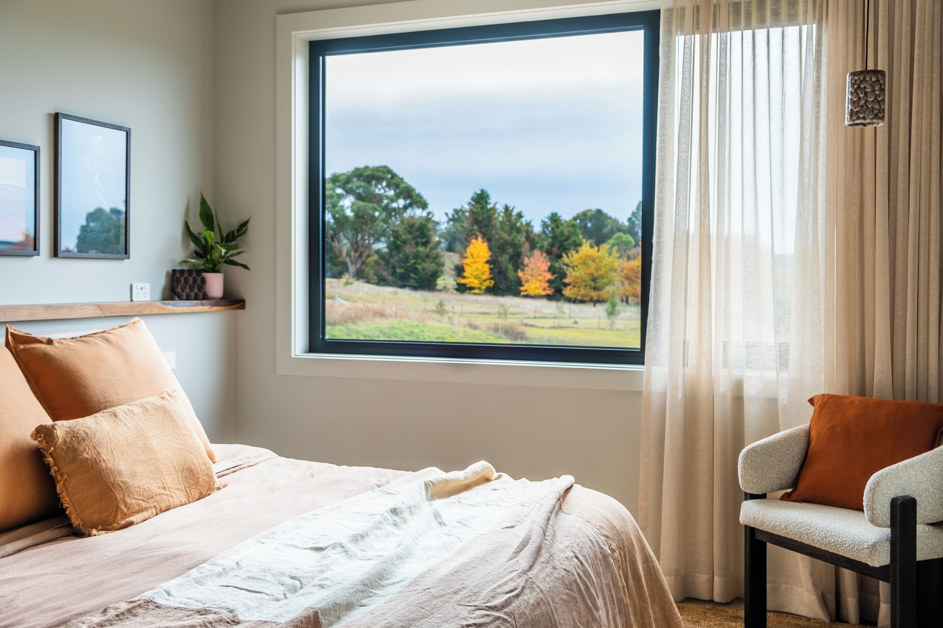 2 室のベッドルーム、 アイロン / アイロン台、WiFi、ベッドシーツ. Fiora Estate: Luxury Accomodation in Laggan Village NSW