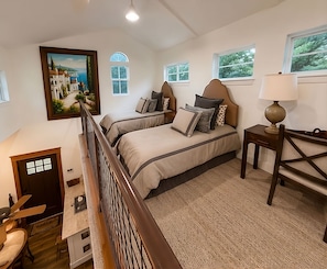 Room - Southlake Guest House with Refined Texas Charm -- Perfect for World Cup Matches (Grapevine)