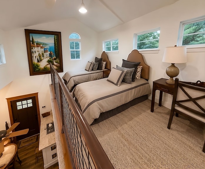 Southlake Guest House With Refined Texas Charm -- Perfect For Dfw Stays - Roanoke, TX