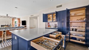 Private kitchen - Play in Paradise with 20 Pals: Pool, Mini Golf, Pickleball,  Spanish Flair (Scottsdale)