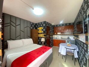 Desk, laptop workspace, free WiFi - MDM HOTEL  (Cordova)