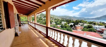 2-BR apt in beautiful St Thomas filled with local flava