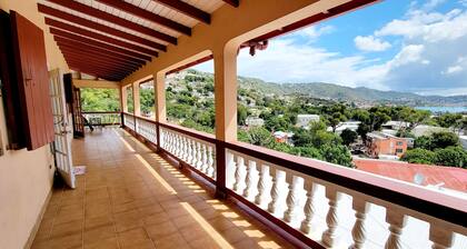 2-BR apt in beautiful St Thomas filled with local flava