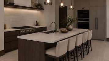 Casa geminada, vista para a cidade | Cozinha privada | Geladeira grande, micro-ondas, fogão, cooktop