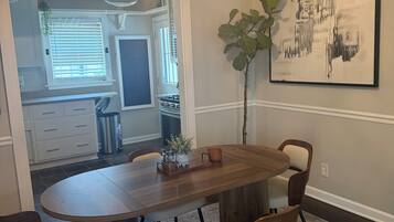Townhome, City View | Dining
