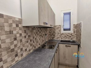 Private kitchen - Vrbo Property (San Pietro In Bevagna)