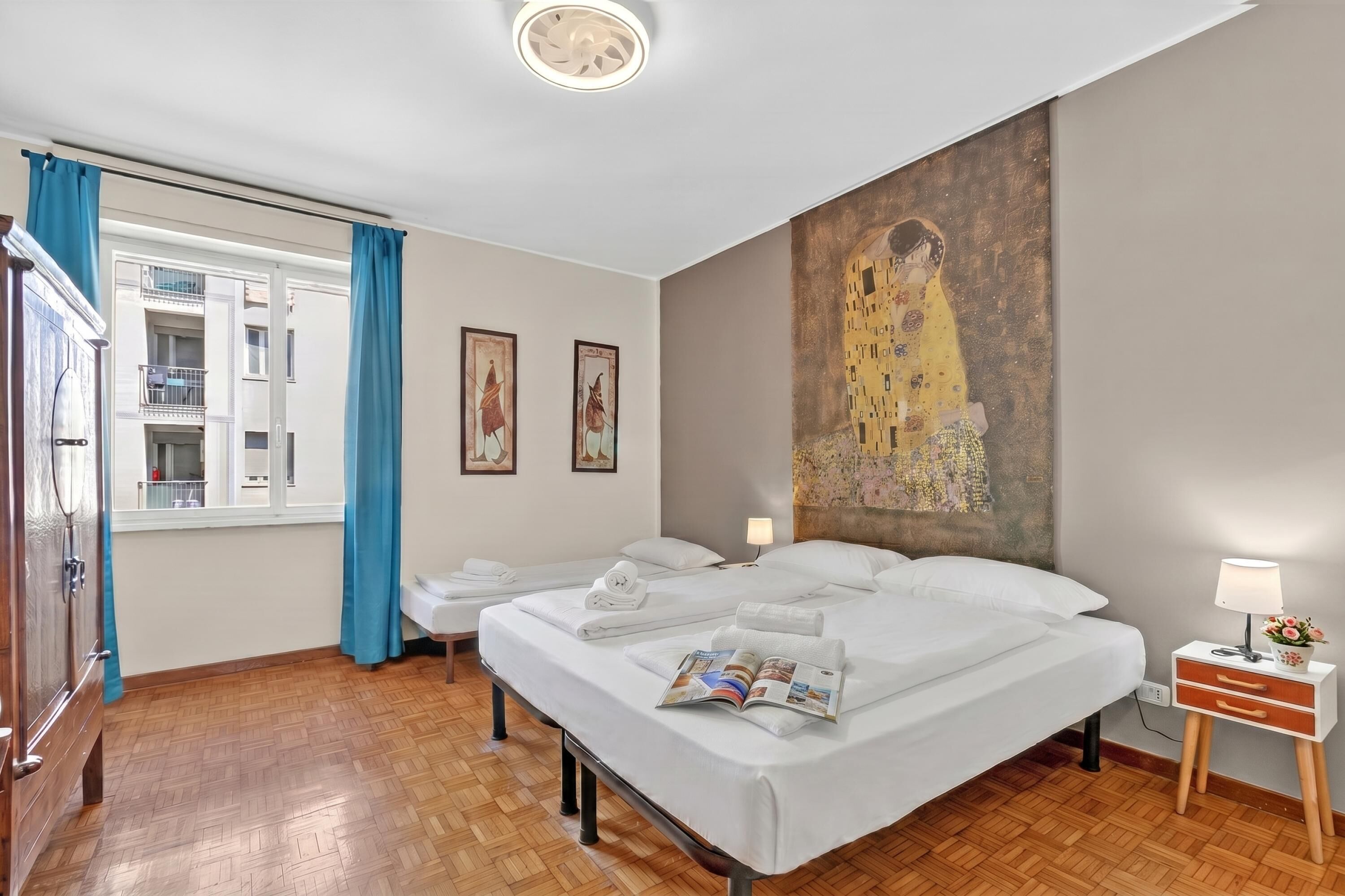 4 bedrooms, iron/ironing board, WiFi (free), bed sheets