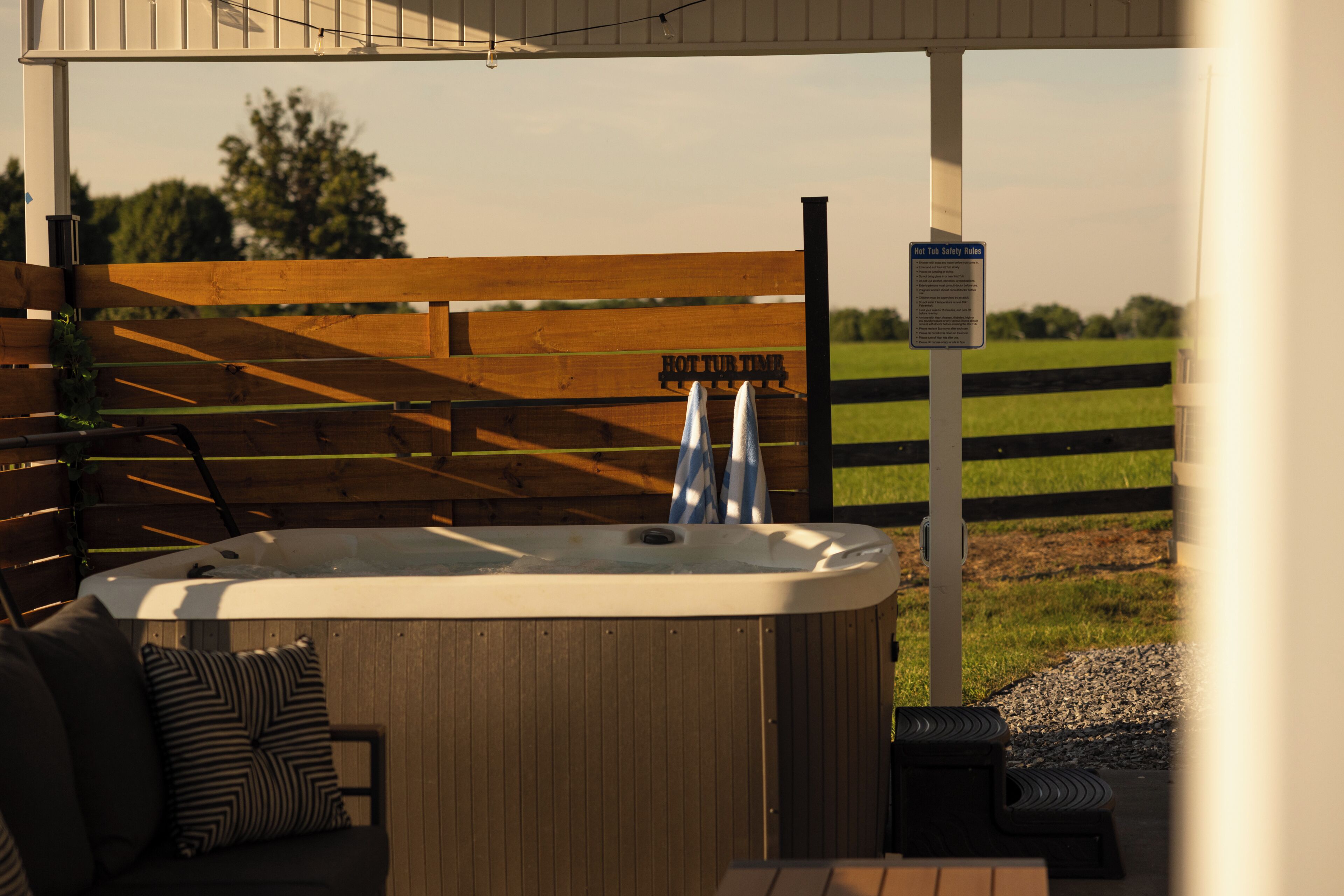 Outdoor spa tub
