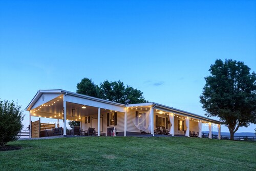 Ghost Stag Cottage Hot Tub, Theatre & Games - Holiday Home
