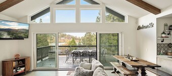 PREMIER 4BR LAKEFRONT HOME + BEST VIEWS + GENERATOR + EASY ACCESS TO LAKE