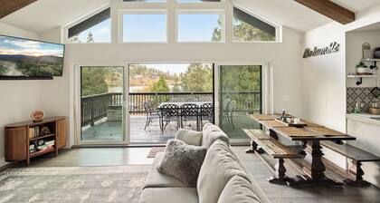 PREMIER 4BR LAKEFRONT HOME + BEST VIEWS + GENERATOR + EASY ACCESS TO LAKE