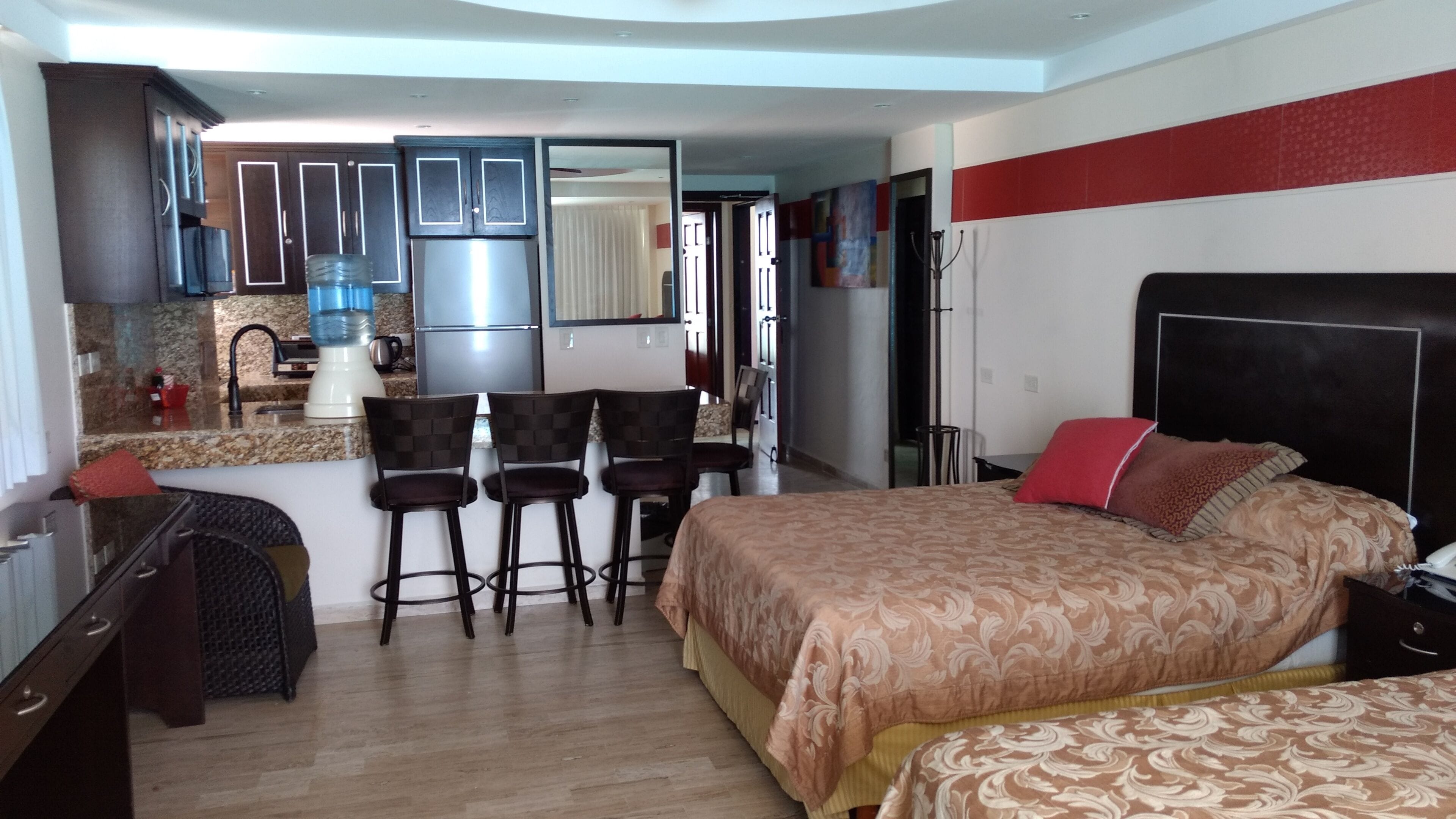 1 chambre, fer et planche à repasser, Wi-Fi, draps fournis