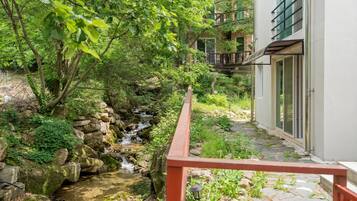 Basic Room, 1 Bedroom (Crystal 1F (Couple & Family Room)) | 1 bedroom, WiFi (free)