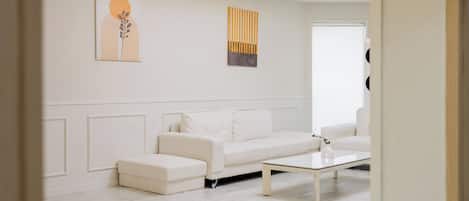 Basic Room, 2 Bedrooms ("Pegasus 1F (Condo-Style Family Room)) | 1 bedroom, WiFi (free)