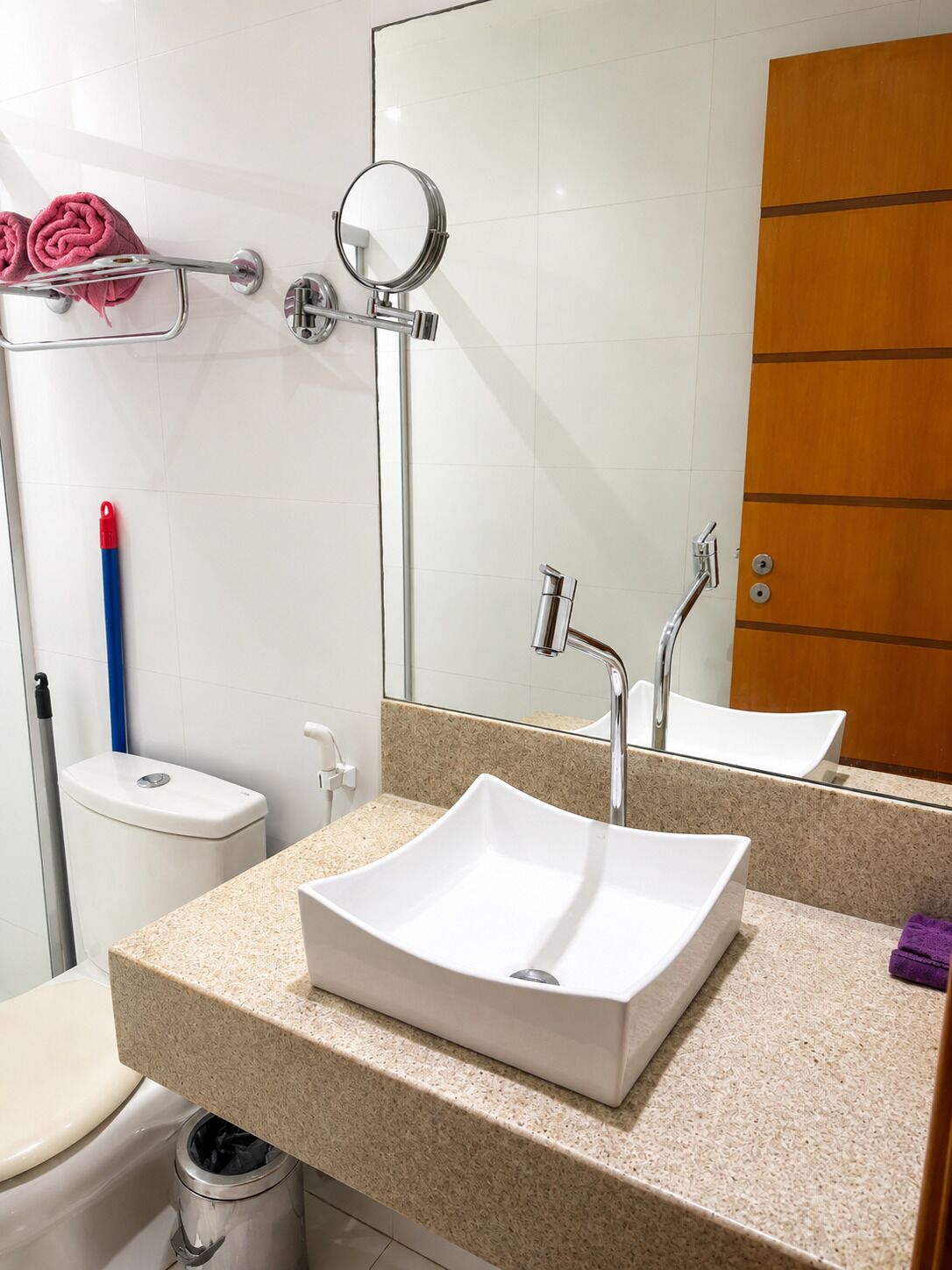 Handtücher, Seife, Toilettenpapier
