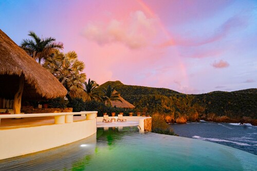 Casa Papelillo Ocean Villa in Costa Careyes