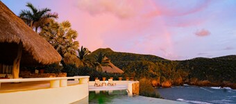 Casa Papelillo Ocean Villa in Costa Careyes