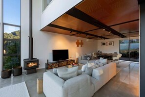 Living area - Stone Ridge: Modern House with Lake Views (Queenstown)